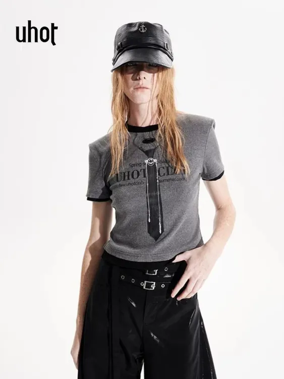 uhot/诱货黑灰色原创链条领带印花修身圆领领口设计T恤 UWWS1T031