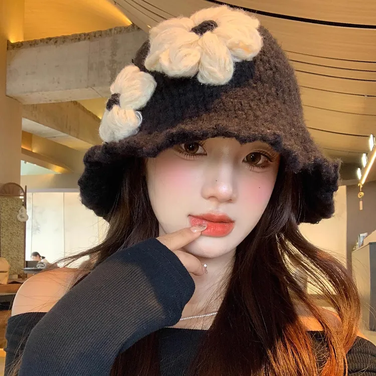 高级感黑色花朵针织渔夫帽女秋冬季显脸小盆帽大头围保暖水桶帽子
