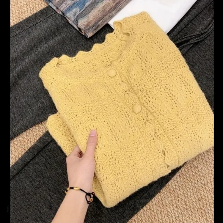 秋冬纯色圆领长袖毛针织衫宽松气质短款镂空韩版女开衫毛衣外套