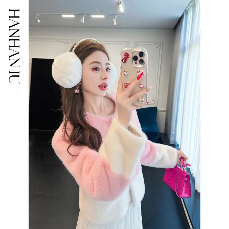 韩韩IU【金粉雪绒】时尚贵气防风保暖白粉撞色圆领短款外套秋冬款