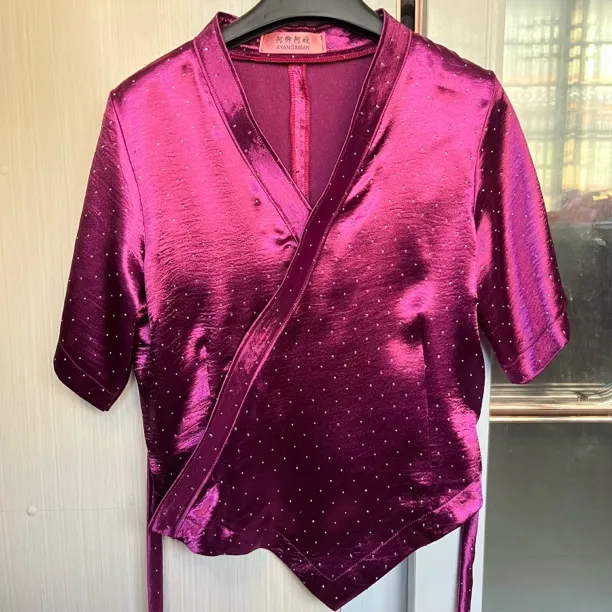 紫色贴钻款实体清货苗族衣服女士上衣生活装