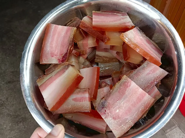 正宗江西老表晾晒加烟熏精品五花腊肉