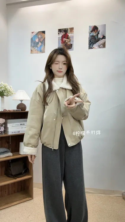 2025新款羊羔毛拼接翻领派克棉服外套女秋冬新款时尚百搭上衣女潮