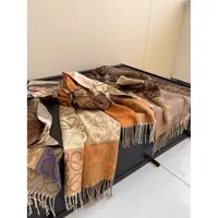 2024厚款披肩围巾流苏两用披肩围巾大气不挑人保暖冬季时尚洋气