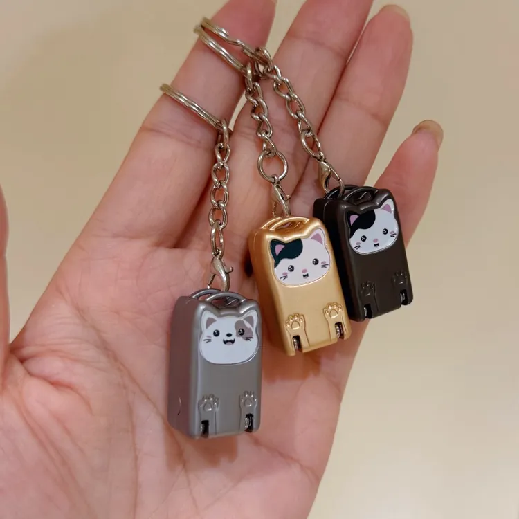 可爱猫咪指甲钳迷你折叠指甲刀女生便携防飞溅修甲工具钥匙扣挂件