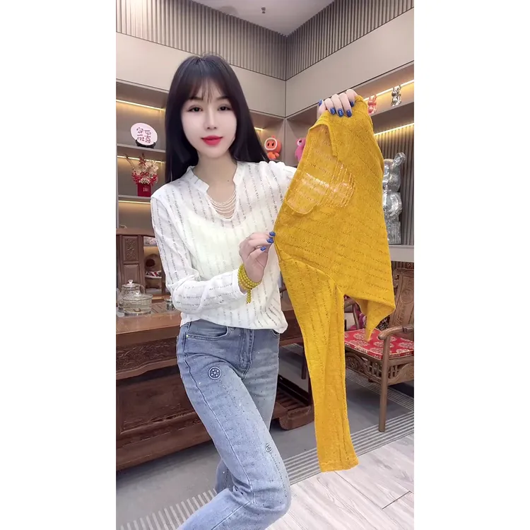 法式时尚气质重工珠珠链V领镂空长袖打底衫百搭显瘦上衣女