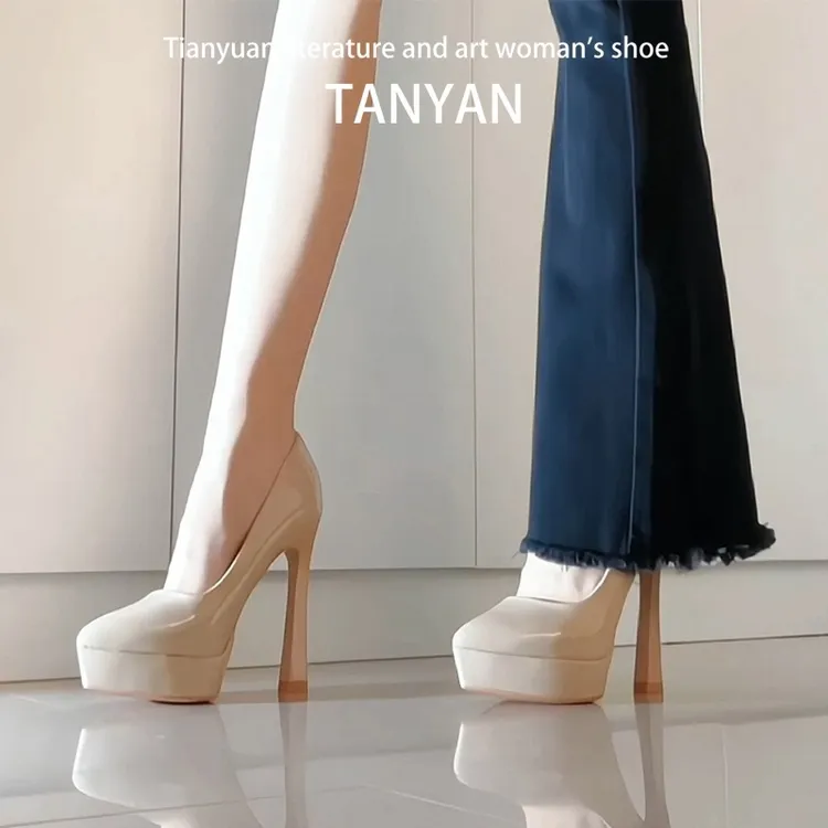 裸色防水台高跟鞋女2025年新款春气质高级不累脚尖头通勤粗跟单鞋