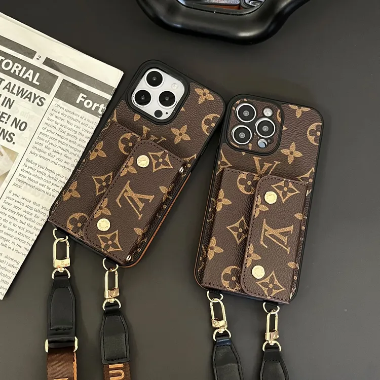 斜跨左右翻卡包壳适用苹果16promax手机壳iPhone15复古老花潮牌14