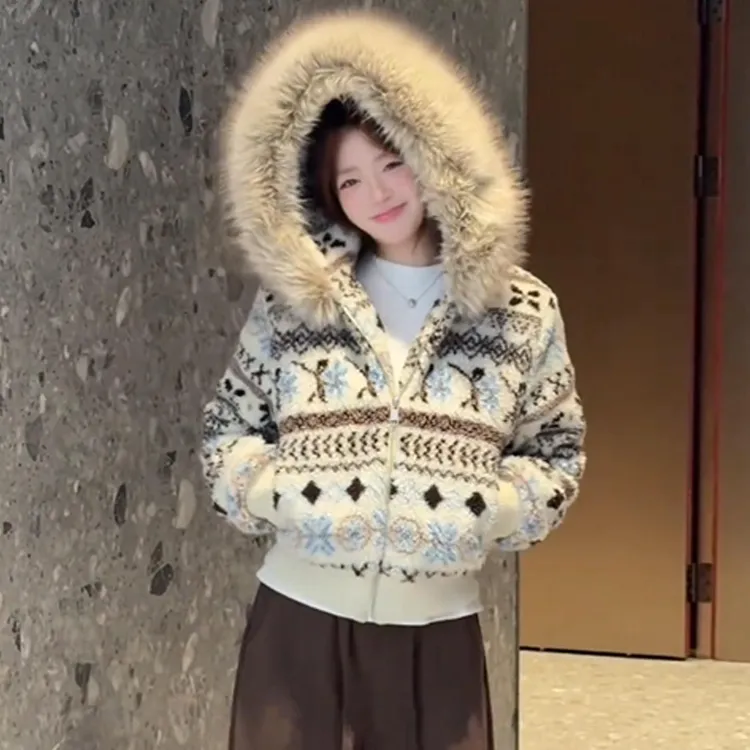 费尔岛提花大毛领短外套女冬季新款夹棉加厚保暖宽松连帽毛毛上衣