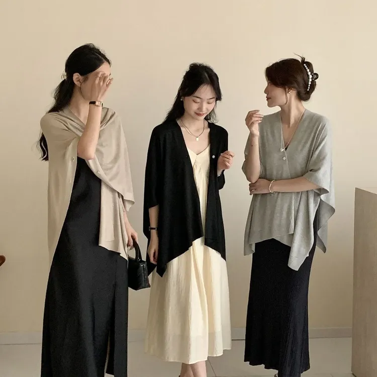 中款防晒薄款针织披肩夏季高级纽扣外搭超仙宽松休闲纯色显瘦微胖