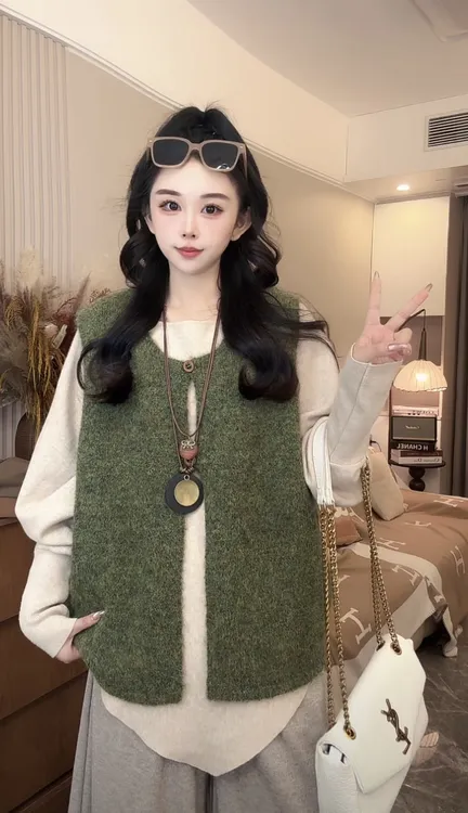 慵懒风软糯两粒扣毛衣马甲开衫女宽松春秋冬叠穿厚款针织背心马夹