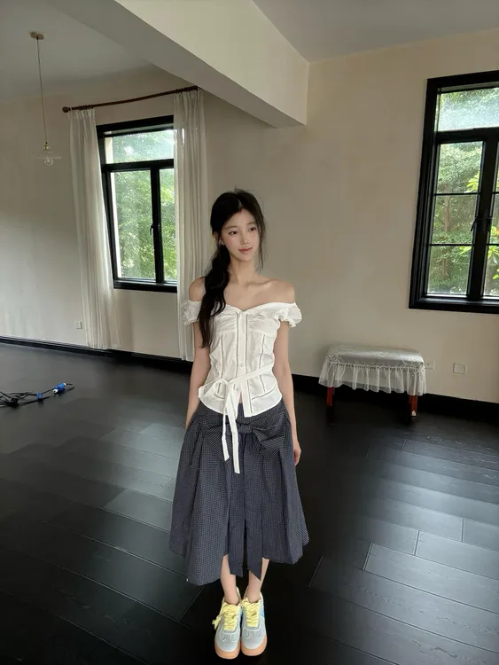 韩系短袖衬衫女2025夏季新款泡泡袖衬衣上衣百搭蝴蝶结格纹半身裙