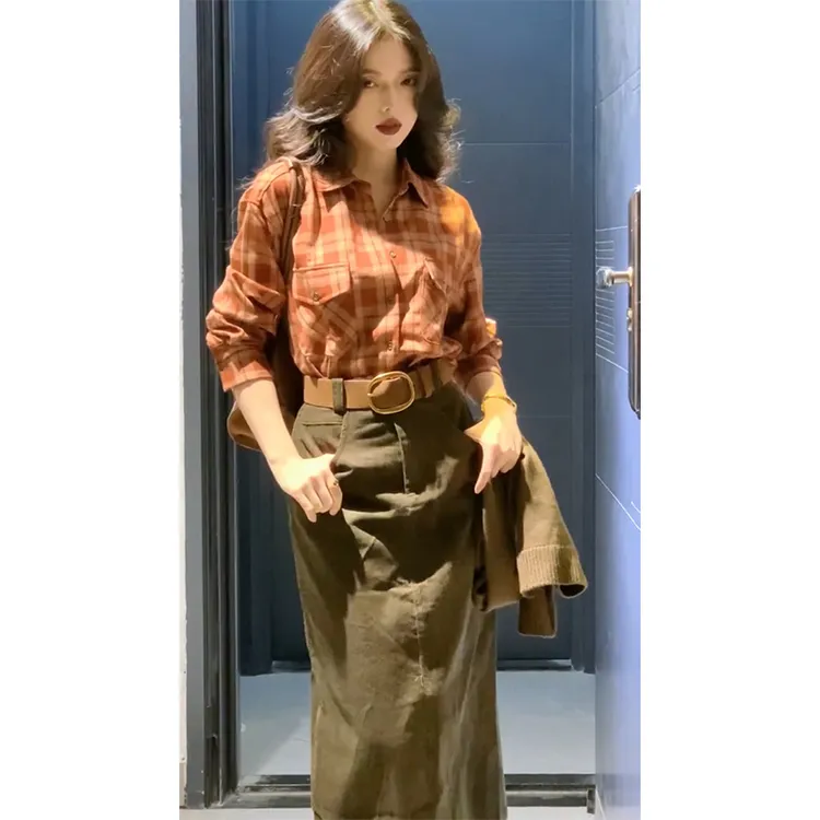 2025早秋新款女法式气质翻领格纹长袖衬衫百搭高腰显瘦开叉半身裙