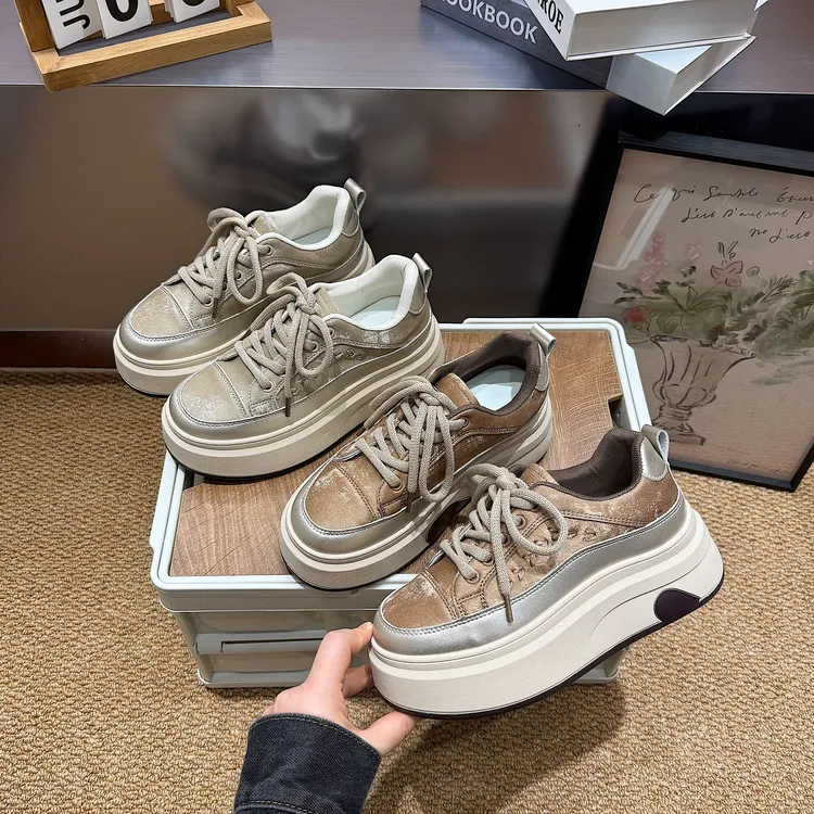 【复古甜心】厚底加绒小白鞋休闲女鞋秋季新款2025爆款板鞋女小白鞋