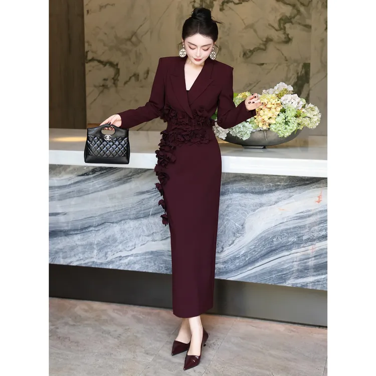 2025早秋新重工立体花瓣修身短西装外套包臀半身裙两件套名媛套装