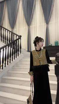 新中式拼接雪尼尔提花丝绒外套黑色鸵鸟毛假两件时尚女套装