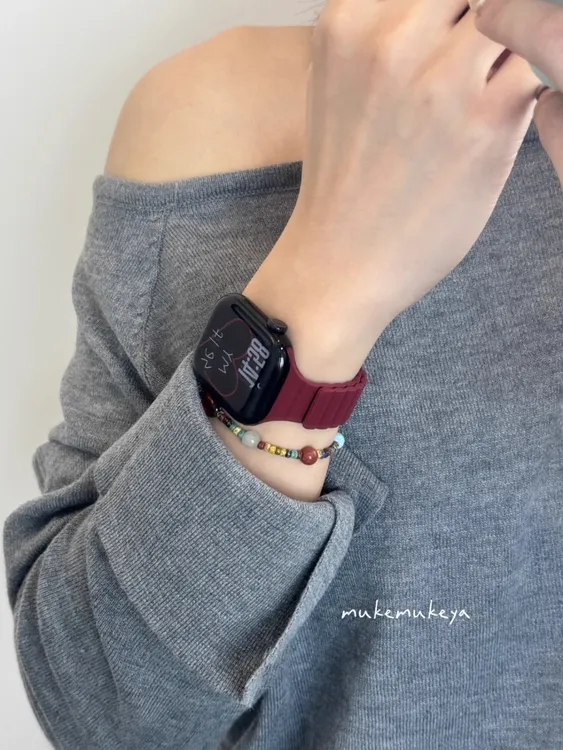 适用男女生苹果手表s11表带iwatch10细硅胶透气磁吸表带好看新款