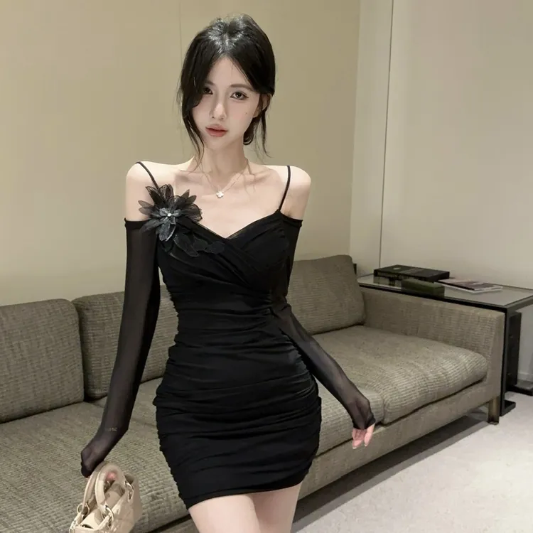 纯欲性感露肩网纱长袖连衣裙设计感辣妹气质紧身收腰褶皱包臀短裙