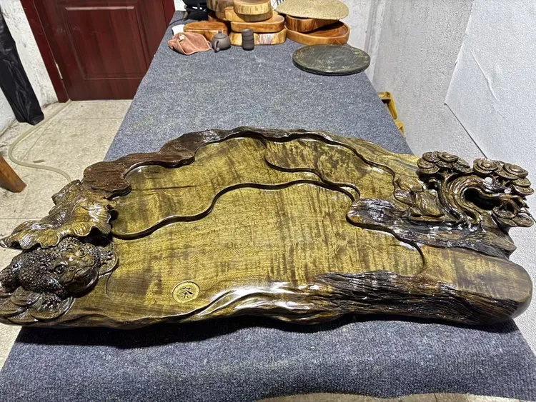 金丝楠阴沉木茶盘，《金蟾荷叶 摇钱树》招财进宝，尺寸90×53×6/15
