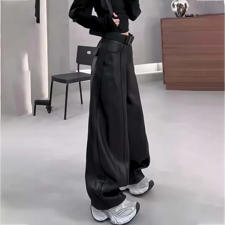 秋冬新款后兜盖加绒休闲皮裤微胖宽松显瘦潮流百搭弯刀阔腿长裤女