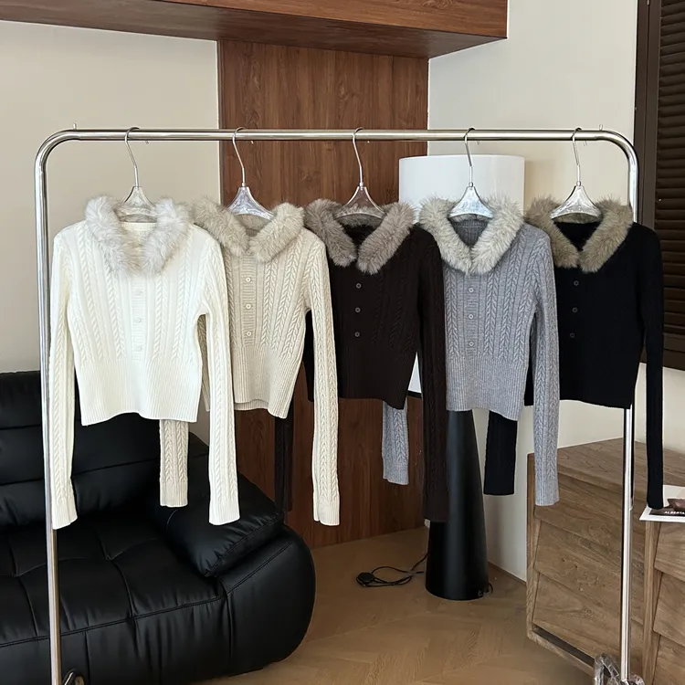 【高颜值时髦选手】M-99050 毛领麻花毛衣收腰针织上衣【毛领可拆卸】