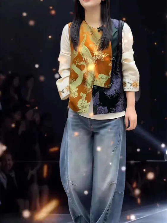 网红时尚2025秋季新款新中式国风拼色马甲刺绣衫弯刀裤三件套女
