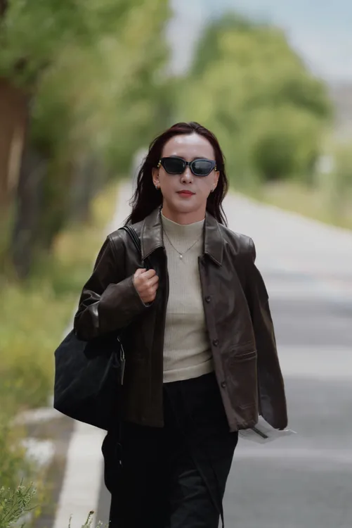 大白—早秋积极老钱酷飒时髦皮衣短外套