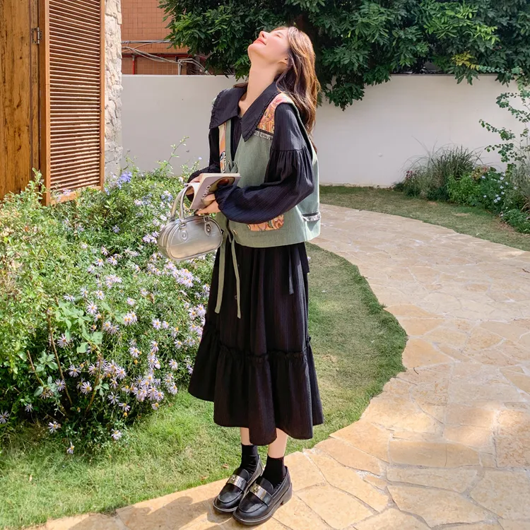 miu里miu气穿搭国风牛仔马甲黑色娃娃领连衣裙两件套时尚套装裙女