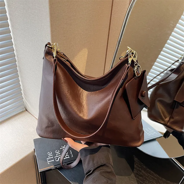 复古托特包女2026新款大容量通勤包轻奢小众单肩包软皮洋气腋下包