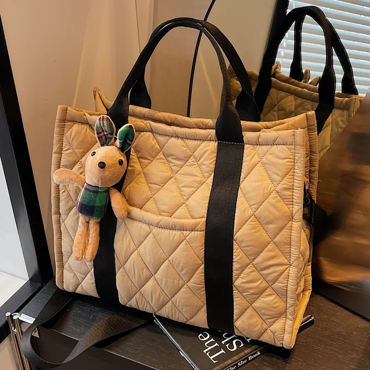 秋冬棉服包休闲大容量托特包女2025新款时尚菱格通勤单肩包购物袋