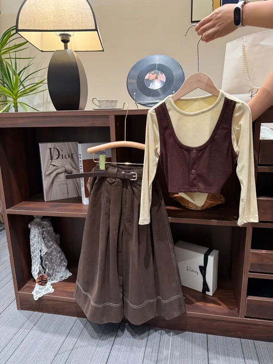 韩系女童套装2025秋季新装设计感拼接撞色假两件针织衫咖色阔腿裤