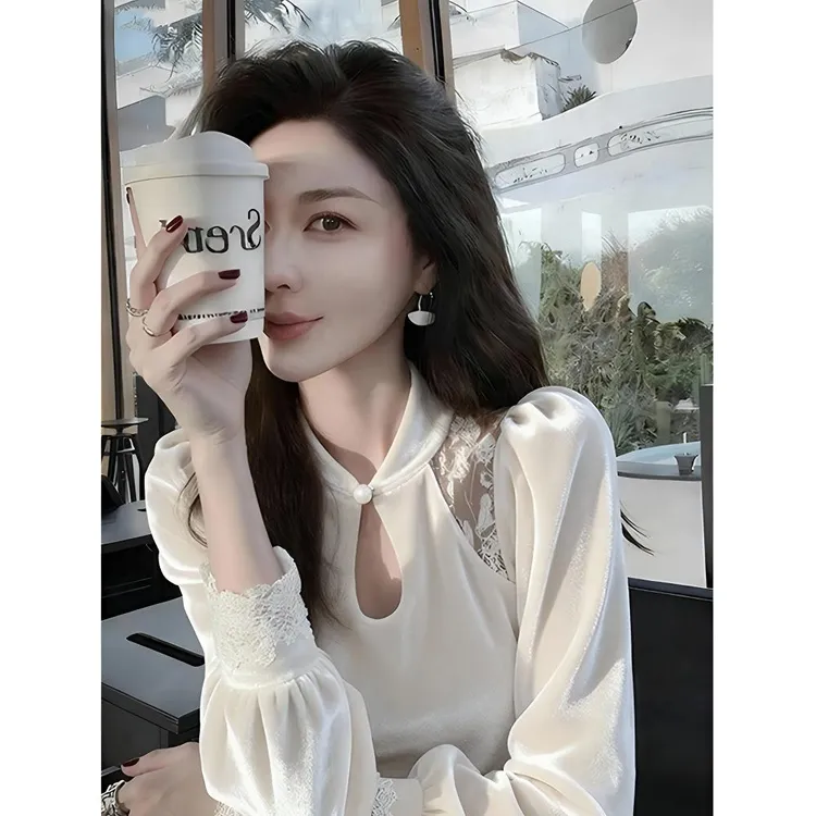 法式白色立领蕾丝拼接镂空丝绒衬衫女款秋季新款气质名媛内搭衬衣