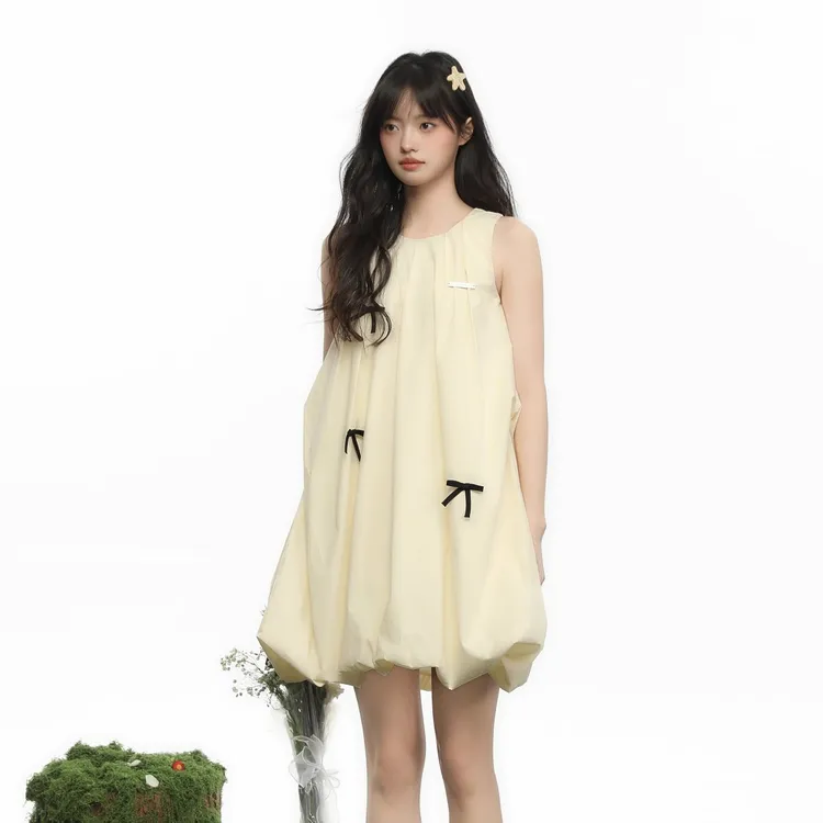 法式小个子设计感减龄黄色连衣裙子女夏季现款无袖背心花苞短裙