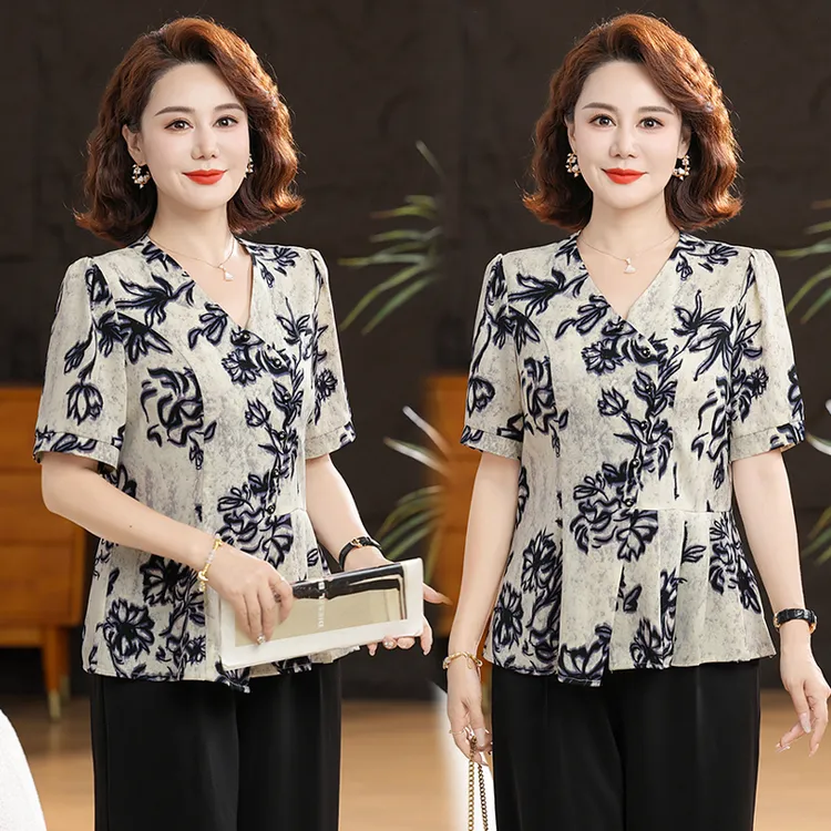 母亲节衣服时尚V领中老年女装套妈妈装遮肚减龄女装小衫修身衬衫
