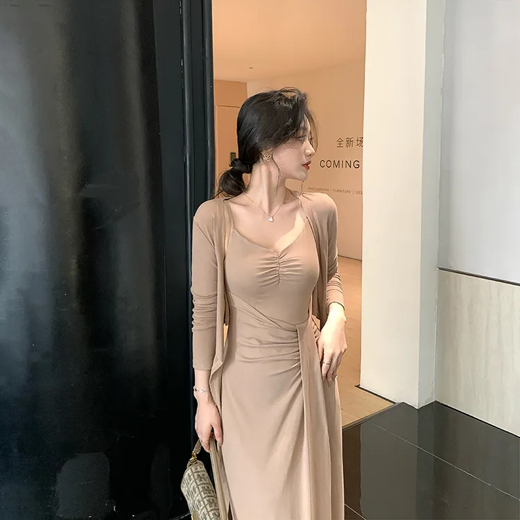 林关关【温柔猎手】知性气质显瘦吊带连衣长裙+性感收腰开衫两件套