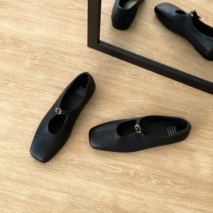 HUSSLOVE 头层牛皮·跟高1CM·法式植鞣皮一字扣秋季平底浅口单鞋