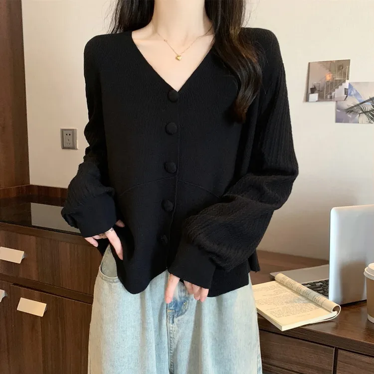 2025胖妹妹春秋装大码女装V领软糯显瘦正肩针织衫开衫设计感上衣