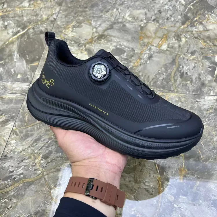 秋冬款男鞋轻便皮面纽扣一脚蹬男士厚底户外运动鞋软底防滑休闲鞋