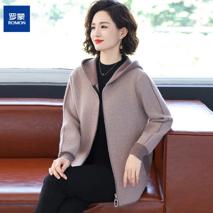 罗蒙妈妈秋装外套洋气高贵短款格子上衣50岁中老年人女春秋冬连帽