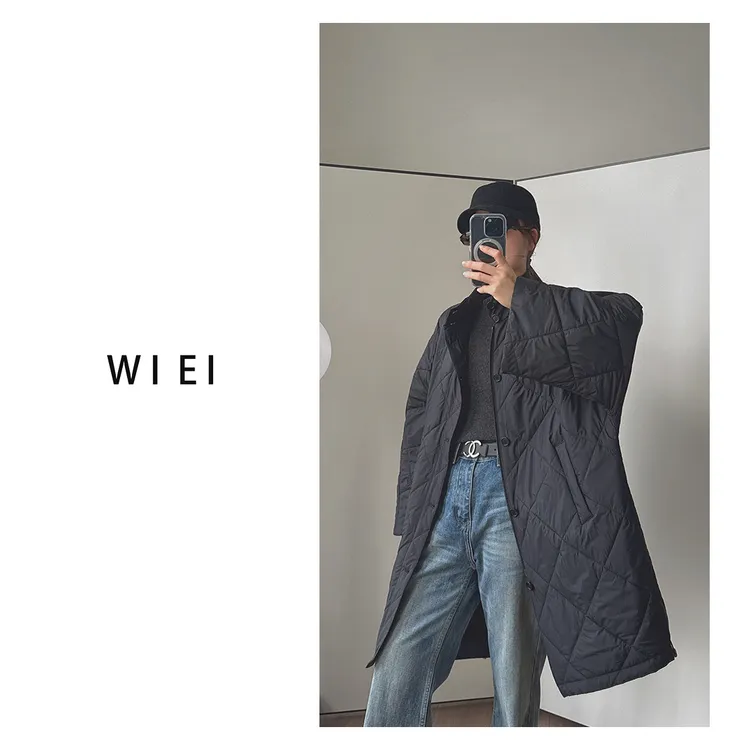 《WI EI》极简慵懒简约风菱格绗缝直身H型立领双面穿外套W25306131