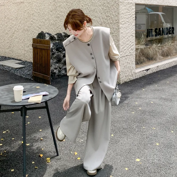 法式时尚休闲套装女2025秋季新款减龄马甲阔腿裤气质洋气三件套