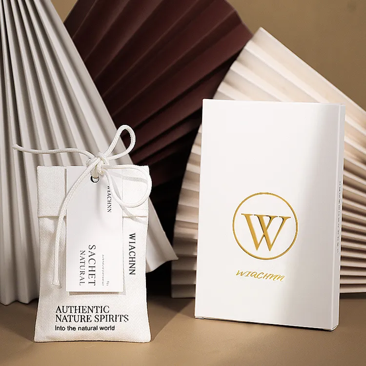 家用卧室内房间衣柜香薰持久留香衣橱香包衣服