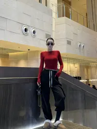 Moses Queen/魔西女王掐腰正肩长袖T恤女修身早秋打底衫圆领上衣