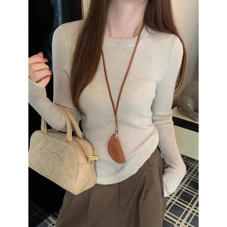 V领修身打底衫女款爆款2025新款早秋长袖毛衣韩系亲肤内搭上衣
