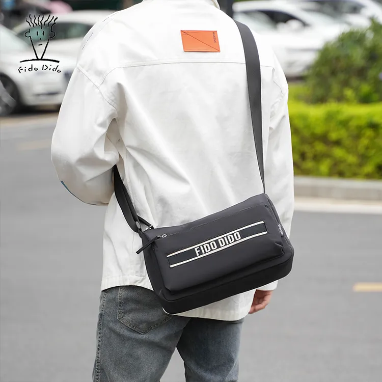 菲都狄都男士斜挎包新款休闲轻便单肩包男式外出便捷背包挎包男款