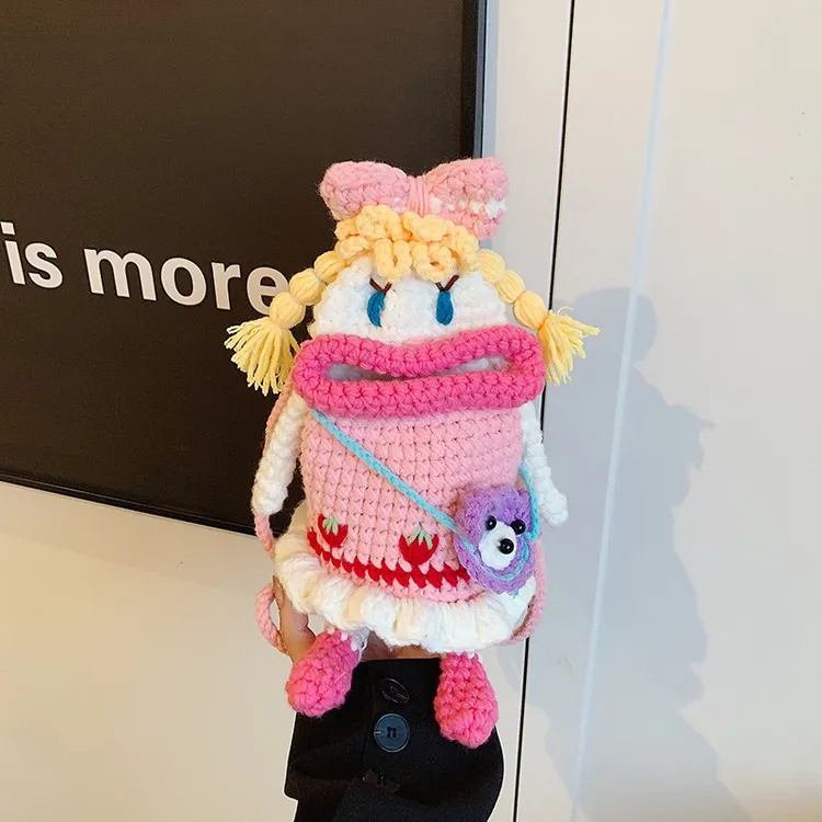 小红书同款钩针成品配饰包新款少女甜美斜跨零钱包新款轻便手机包