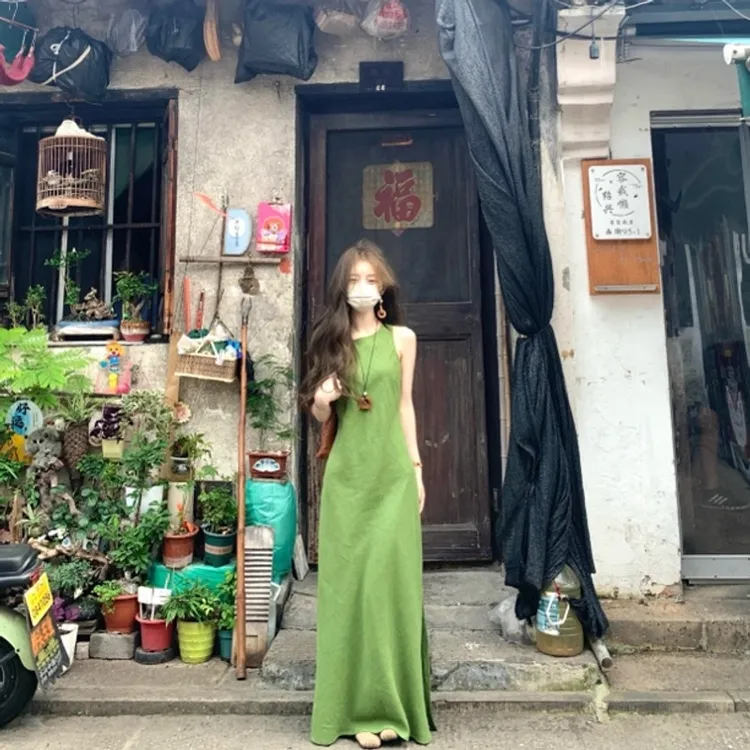 【现货专属】森系复古绿色吊带连衣裙女夏季气质收腰显瘦背心长裙