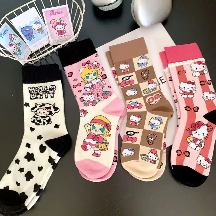 日系可爱卡通动漫凯蒂猫中筒少女学院风春秋棉袜甜美潮酷AB袜子女