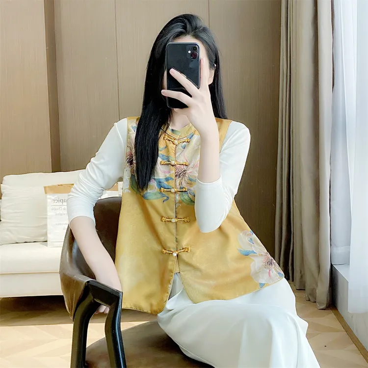 2025新款新中式国风复古盘扣提花马甲女宽松显瘦百搭无袖坎肩上衣
