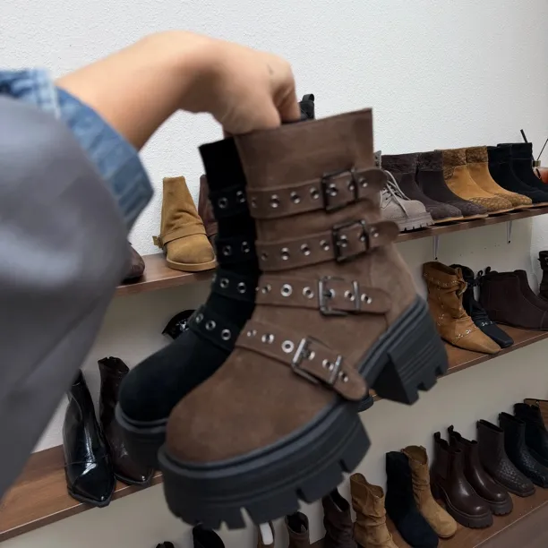 032-5爆款英伦风复古马丁靴女粗跟朋克金属扣机车靴显瘦